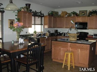 33876 Miner Rd, Red Rock, AZ 85145-5028