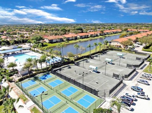 7617 Is Breeze Ter, Boynton Beach FL  33437-5403 exterior