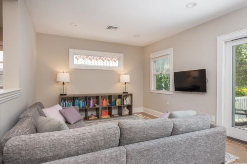 20 Cedar Rd, Elwood NY  11731-4636 exterior