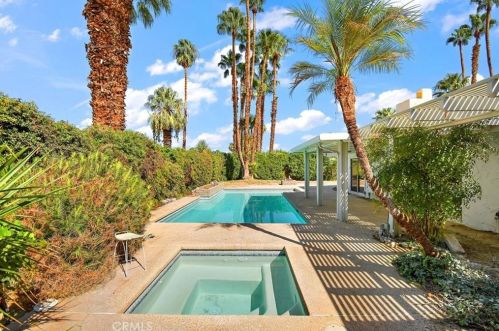 3408 Loma Vista Cir, Palm Springs CA  92264-3528 exterior