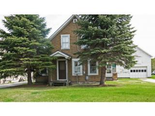 34 2nd St, Hog Island, VT 05488-1223