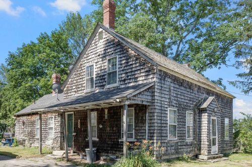 641 1st Nh Tpke, Northwood NH  03261-3302 exterior