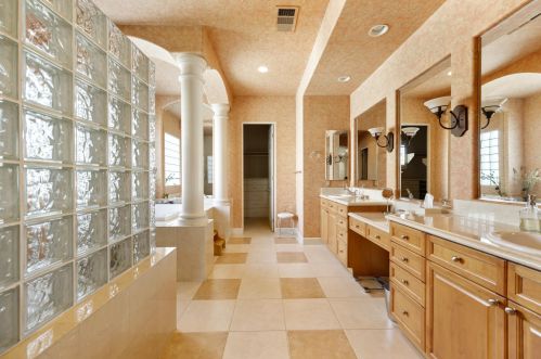 27 Toscana Way, Rancho Mirage CA  92270-1977 exterior