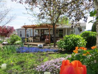 555 Wide Ave, Roseburg, OR 97471-1258