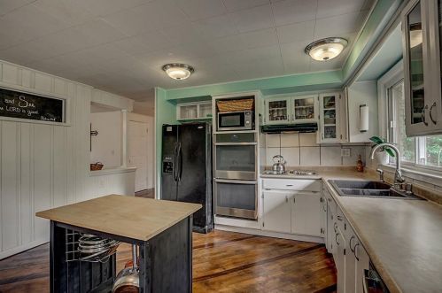 702 Bauer Ave, Stonelick, OH 45103-2810
