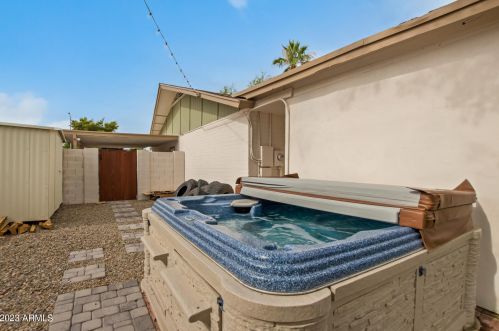 5029 Laurel Ln, Scottsdale AZ  85254-4642 exterior