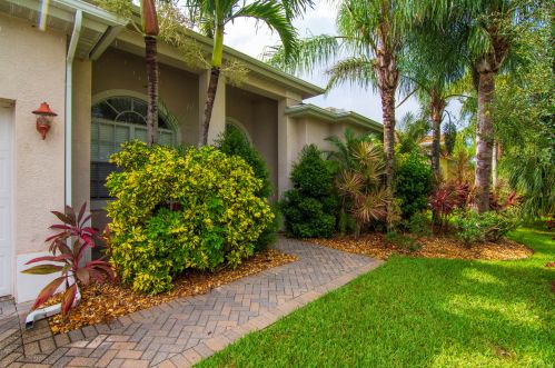 359 Key Lime Sq, Vero Beach, FL 32968-3824