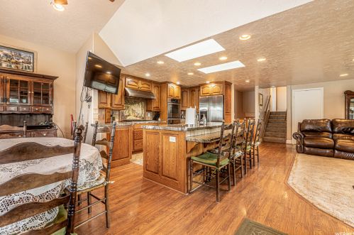 293 350, West Kaysville UT  84037-2417 exterior