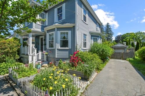 17 Trask St, Danvers, MA 01923-2905