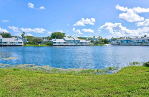 1221 Ocean Dunes Cir, Jupiter FL  33477-9150 exterior