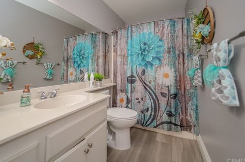 785 Award Dr, Colton CA 92324-2675 exterior