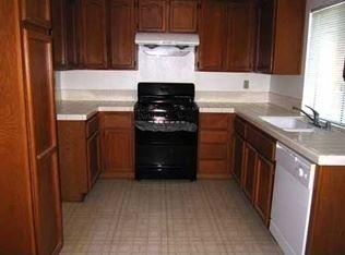 770 Mazana Dr, Hemet CA  92543-1762 exterior