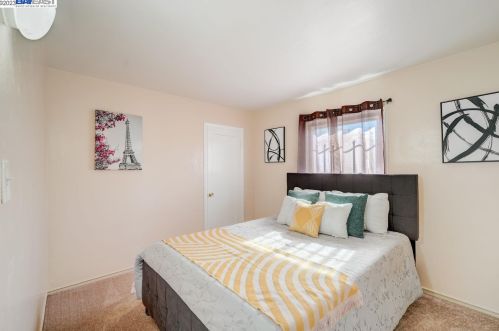 9326 Cherry St, Oakland CA  94603-1632 exterior