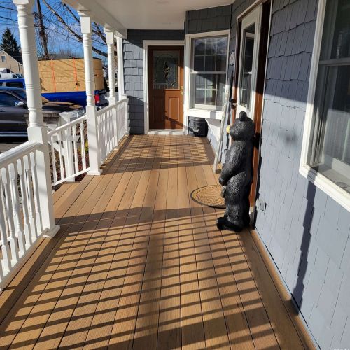 664 Fulton Ave, North Lindenhurst, NY 11757-2837