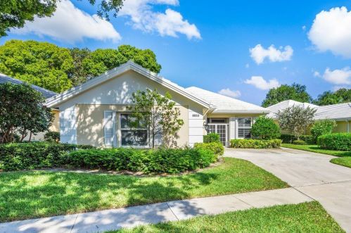 8553 Doverbrook Dr, West Palm Beach, FL 33410-6379