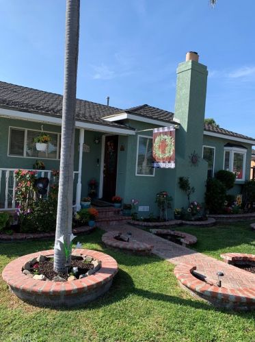 4131 Charlemagne Ave, Long Beach, CA 90808-1606