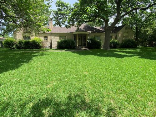 9534 Alta Mira Dr, Dallas TX  75218-3560 exterior