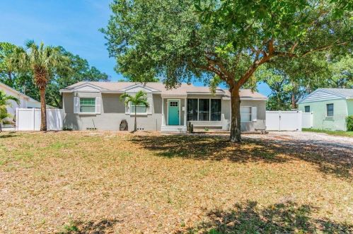 2121 Coronada Way, Saint Petersburg, FL 33712-4106