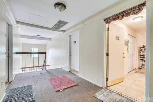 1511 Green Hollow Dr, Iselin NJ  08830-2946 exterior