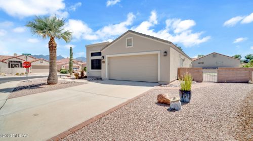 541 Links Ln, Green Valley, AZ 85614-5722