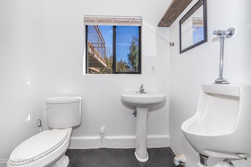 130 Grasshopper Ln, Sedona AZ 86336-4529 exterior