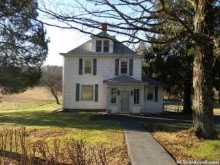 349 Canoe Hill Rd, West Saugerties, NY 12477-5033