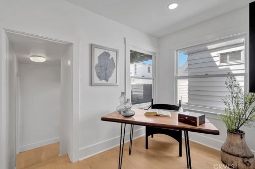 307 Fernando St, Newport Beach CA  92661-1236 exterior