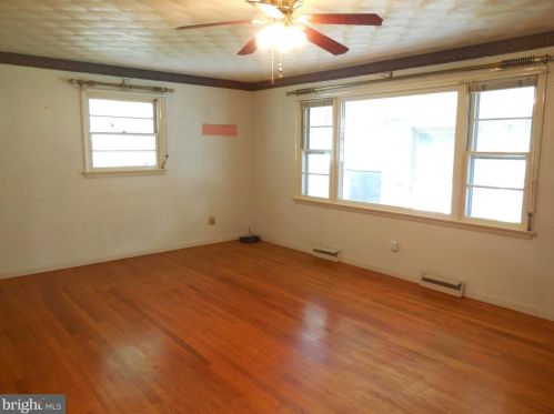 313 Cave Spring Ln, Edinburg VA  22824-3407 exterior