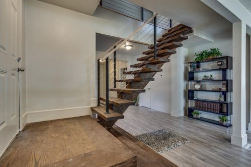 702 Edgefield Ave, Dallas TX  75208-3615 exterior