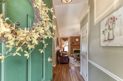 79 Creekside Dr, Florence, KY 41042-9338