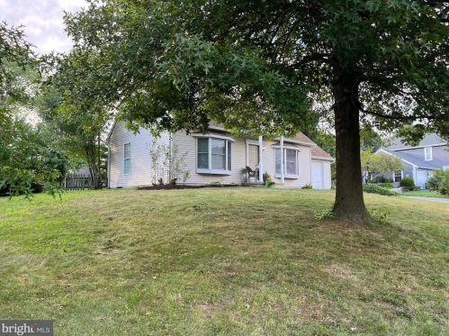 120 Pond Rd, Cross Roads, PA 17322-9227
