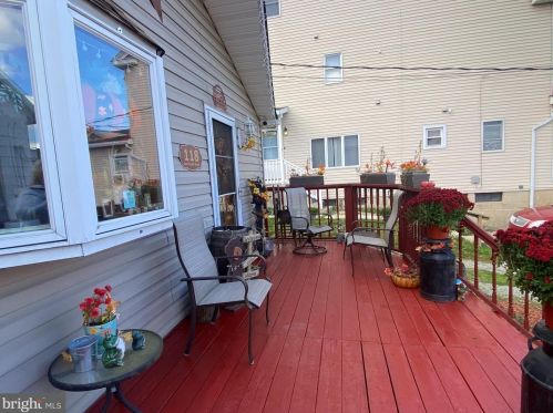 118 Ruddle St, Coaldale, PA 18218-1221