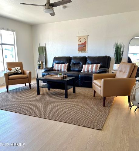 8256 Holly St, Scottsdale AZ  85257-2822 exterior