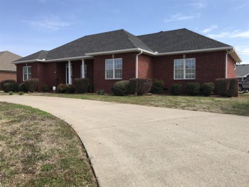 308 Green Hills Dr, Shelbyville, TN 37160-2252