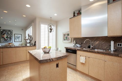 17 Lake Shore Dr, Rancho Mirage, CA 92270-4054