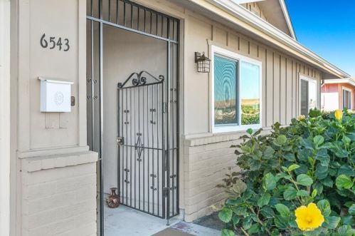 6543 Bougainville Rd, San Diego, CA 92139-1136