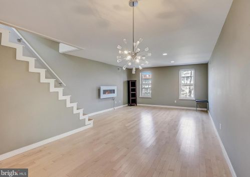 2417 Grays Ferry Ave, Philadelphia PA  19146-2450 exterior