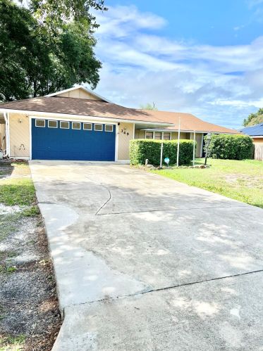 349 Gladiola Ave, Fort Pierce, FL 34983-1214
