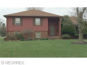 2840 Biscayne Ave, Youngstown, OH 44505-2110