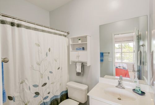 160 Fair Sailing Rd, Mount Pleasant SC  29466-8158 exterior