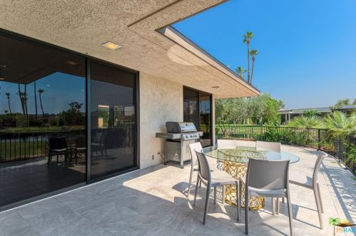 5 Reed Ct, Rancho Mirage CA  92270-3712 exterior