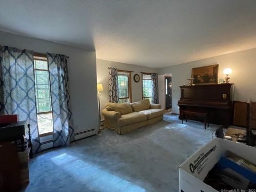 25 Pine Ridge Ln, North Windham, CT 06250-1623