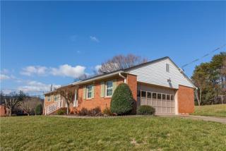 1335 Campus Ct, Winston Salem, NC 27127-3871