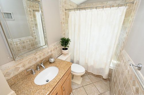 772 Pat Dr, West Islip NY  11795-3537 exterior