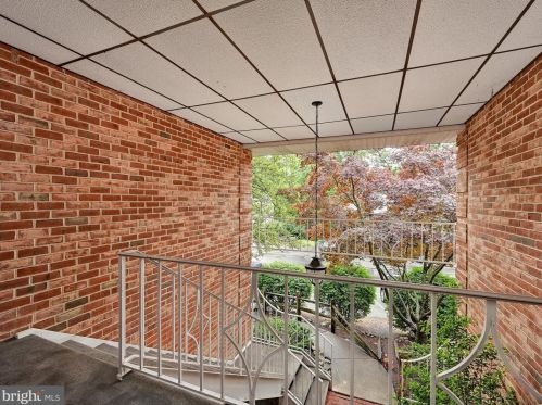 935 Innsbruck Dr, Hummelstown PA  17036-9750 exterior