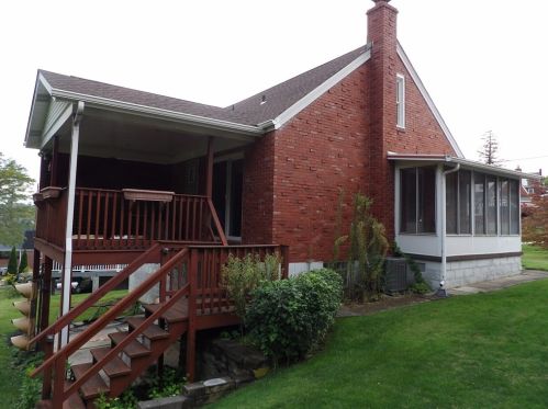 2669 Glenny Ln, Pittsburgh, PA 15122-3542