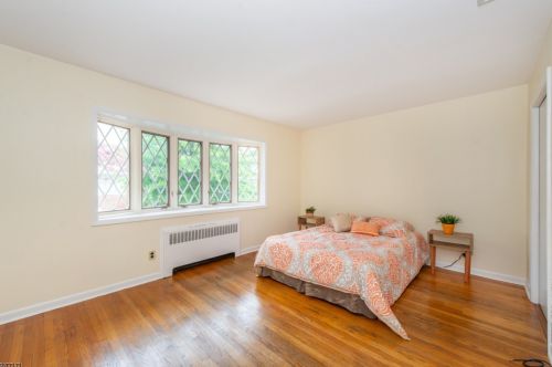 100 Cedarhurst Ave, West Paterson NJ  07424-3005 exterior