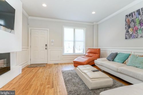 2332 Ellsworth St, Philadelphia PA  19146-2420 exterior