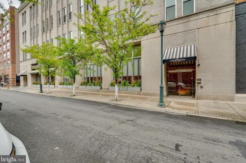 1101 Locust St, Philadelphia PA  19107-5519 exterior