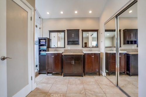 3753 Snowden Ave, Long Beach CA  90808-2226 exterior
